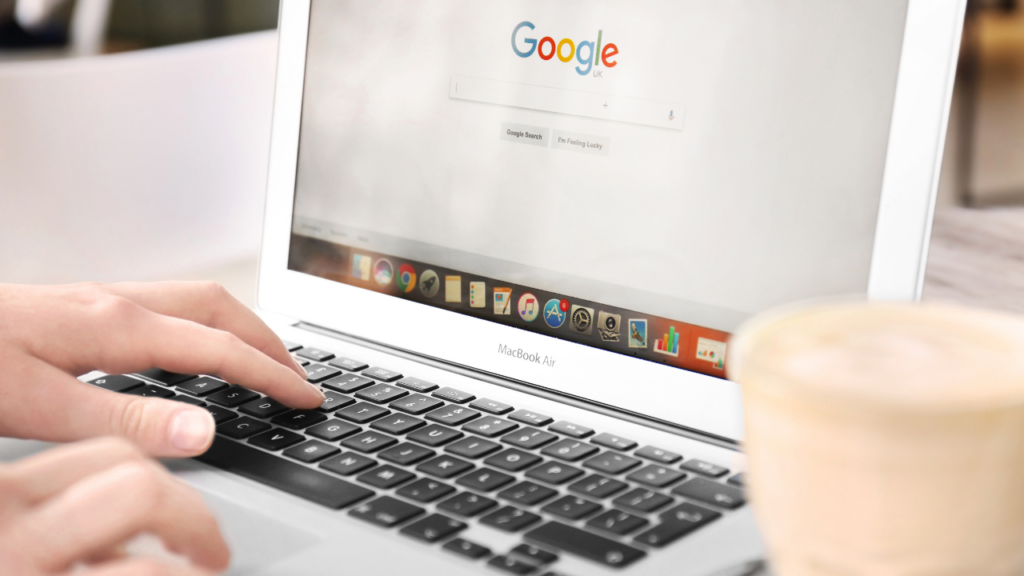 Brak jasnego komunikatu, dowodów zaufania i prostego kontaktu może sprawić, że użytkownik wróci do Google